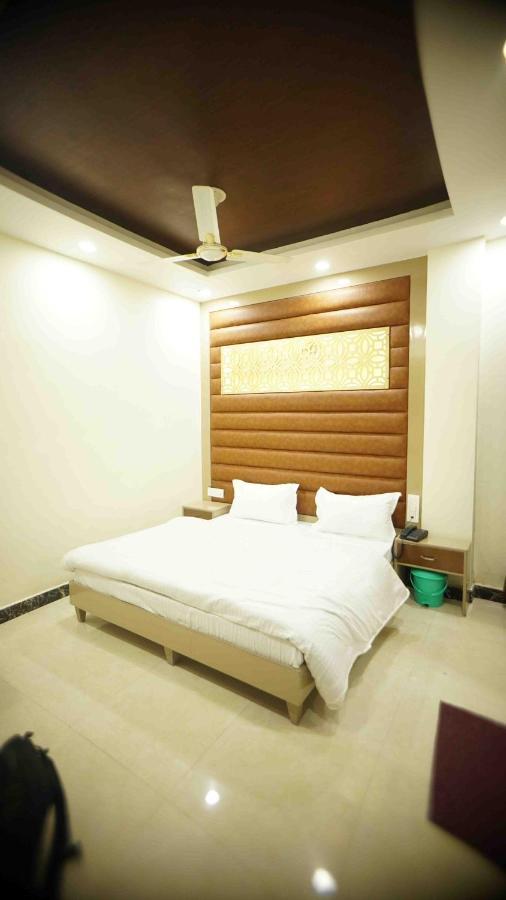 Hotel Soluxe Yamuna Nagar Exterior photo